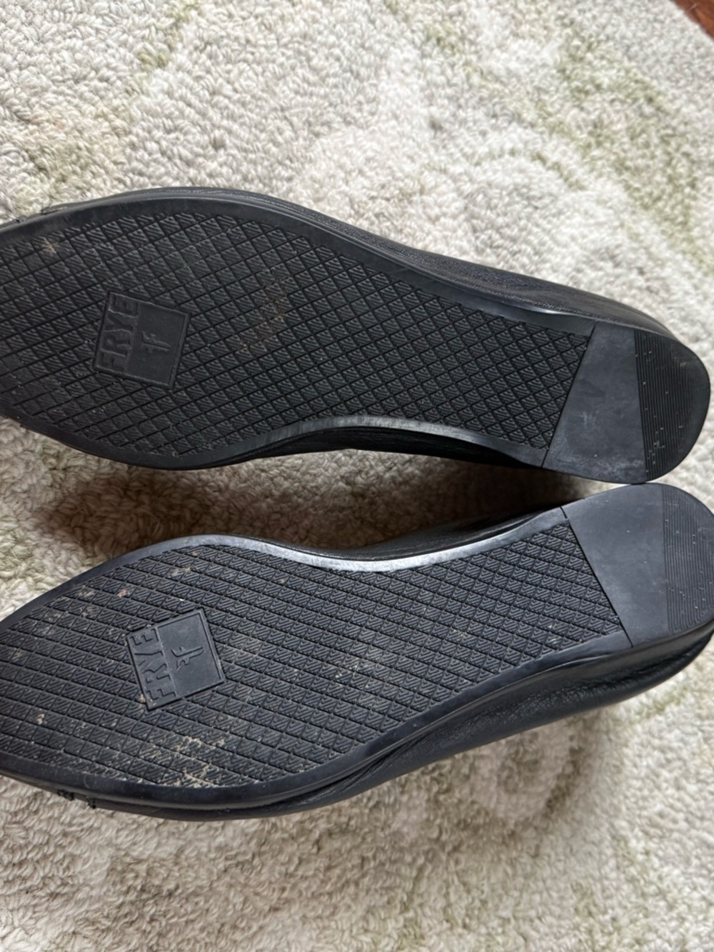 Frye Alicia Black Pointed Toe Leather Flats - Picture 5 of 8